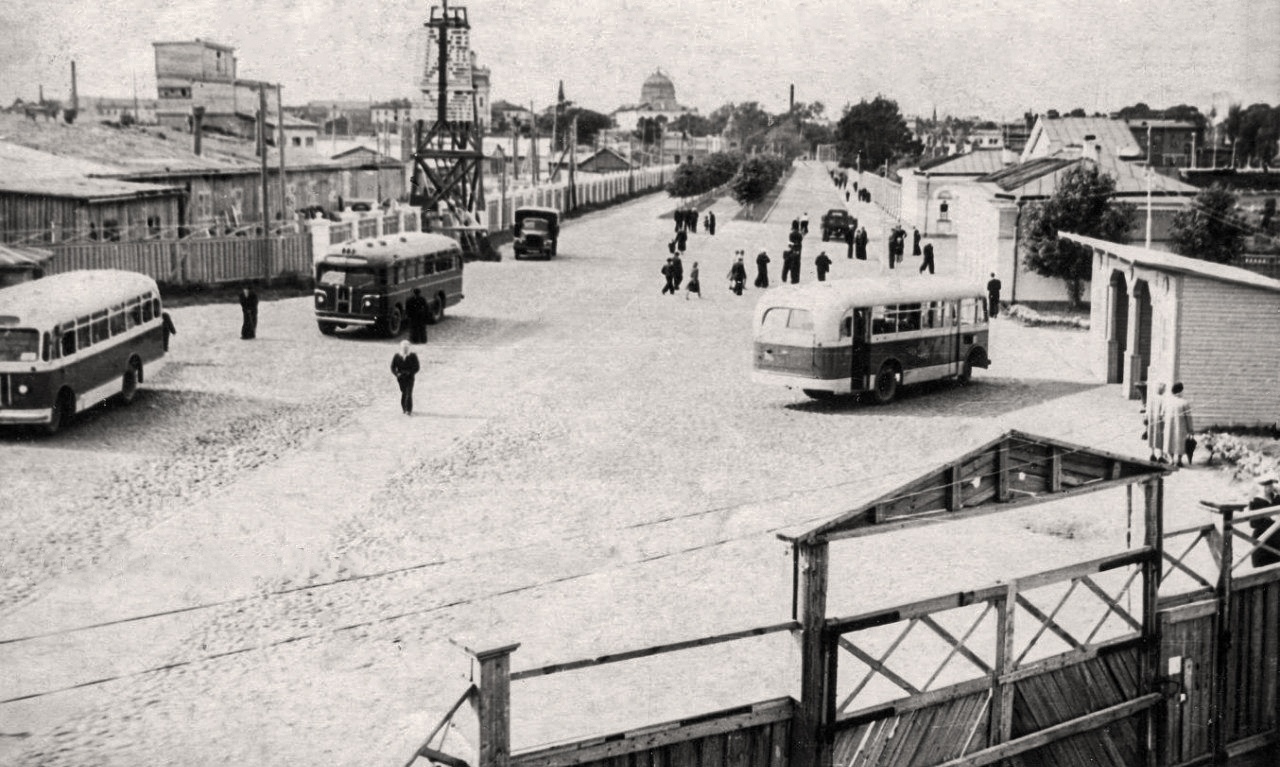 Яхтенная площадь