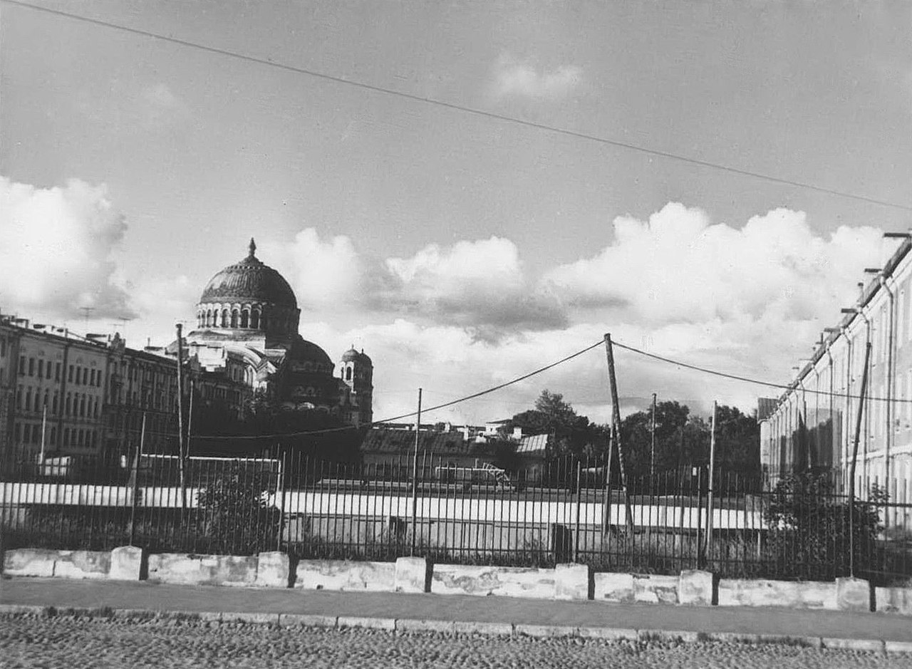 Стадион Труд